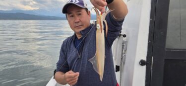 アカイカ、アジ狙いで出船しました(^_-)-☆