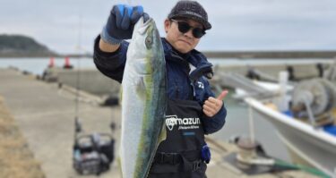 ブリジギングで出船しました(^_-)-☆