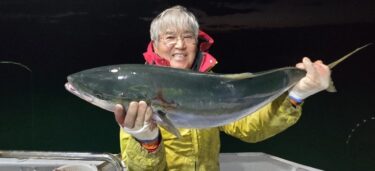 電気ブリで出船しました(^_-)-☆